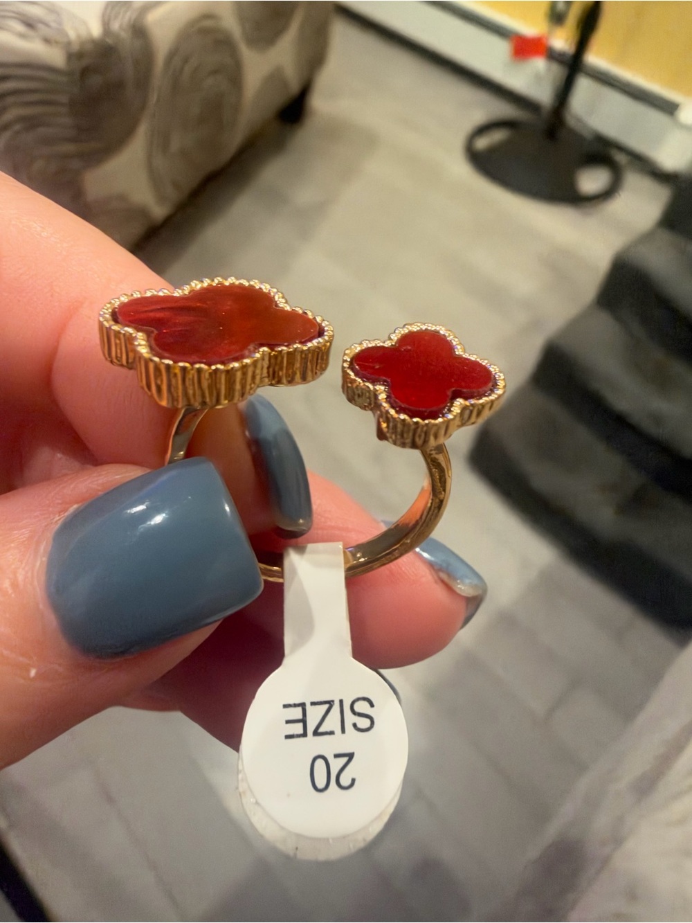 Red Clover Between-the-Finger Statement Ring Gold Tone Size 20 Alhambra Style